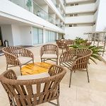 Apartamento con vista al mar cerca del aeropuerto