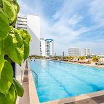 Apartamento con vista al mar cerca del aeropuerto