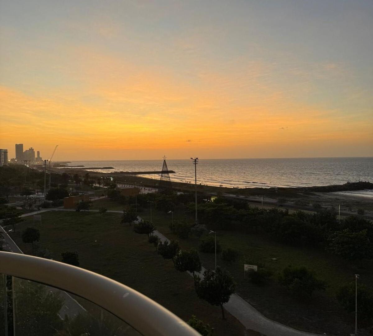 Con Vista Al Mar Cerca Del Aeropuerto