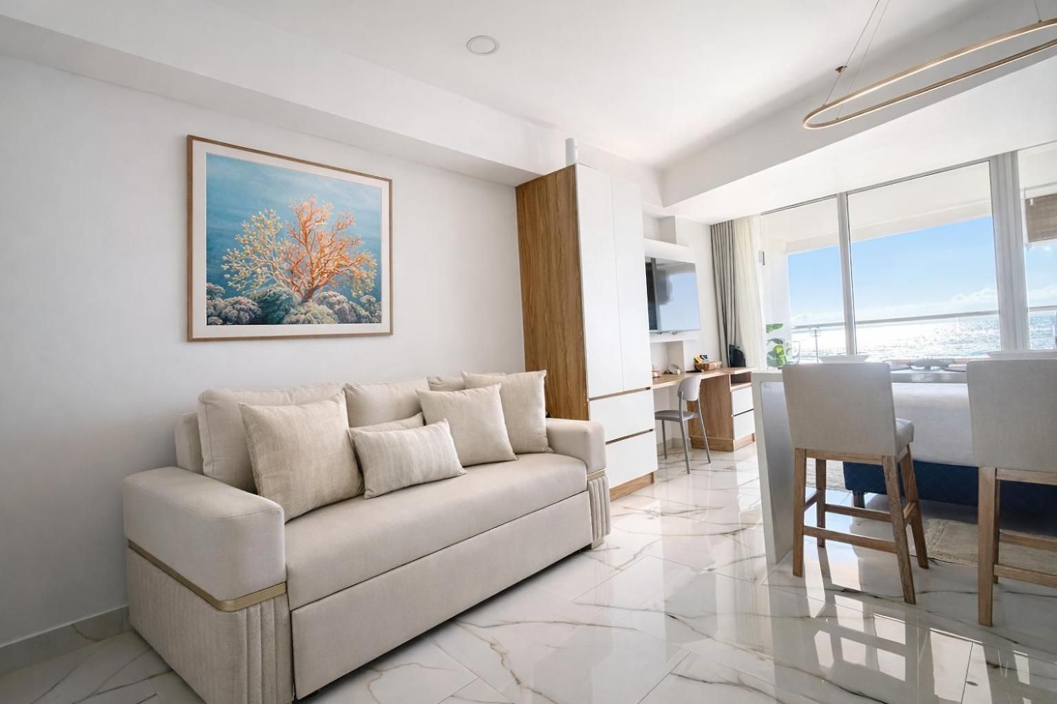 Apartamento Con Vista Al Mar Cerca Del Aeropuerto