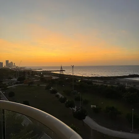 Con Vista Al Mar Cerca Del Aeropuerto