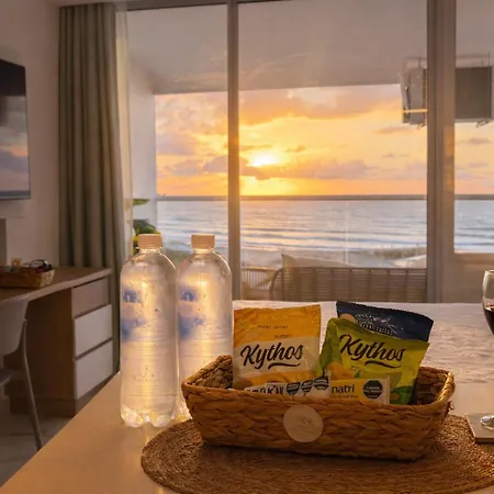 Con Vista Al Mar Cerca Del Aeropuerto Apartamento *
