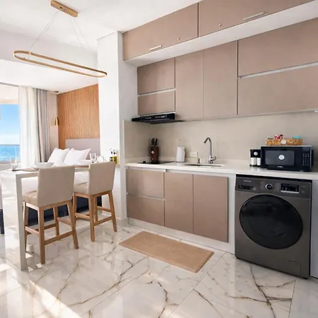 Con Vista Al Mar Cerca Del Aeropuerto Apartamento *
