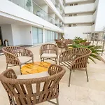 Apartamento con vista al mar cerca del aeropuerto